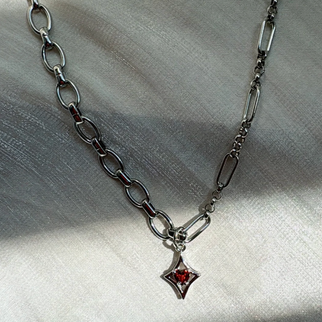 Basicworkshop | Garnet Diverse Necklace