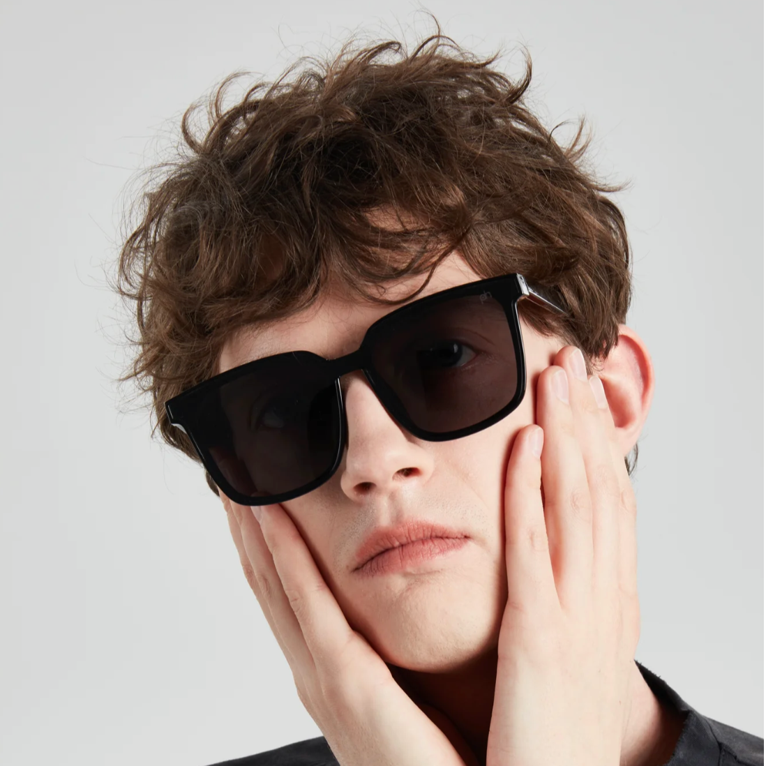Morphil | John Sunglasses - Black