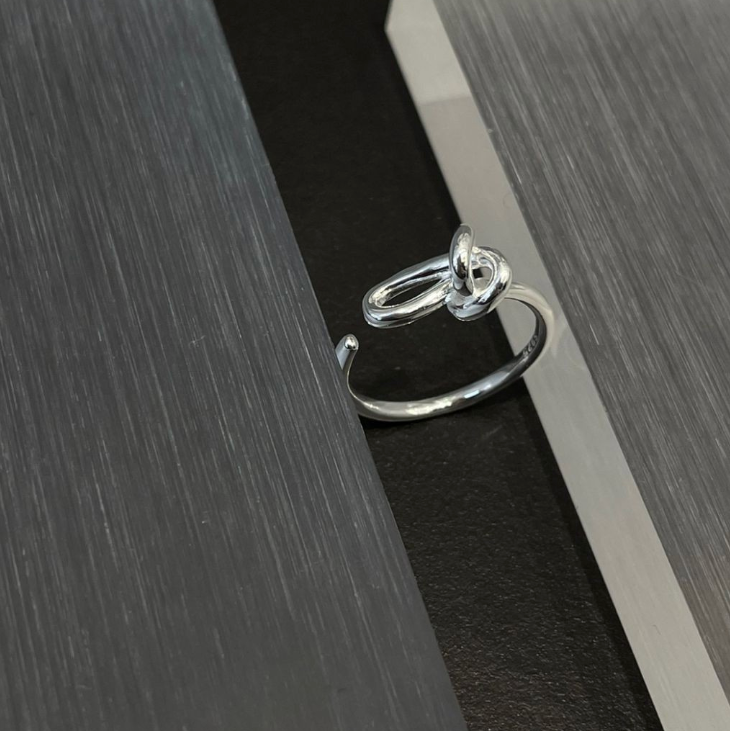 IKON | 925Silver Simple Knot Ring