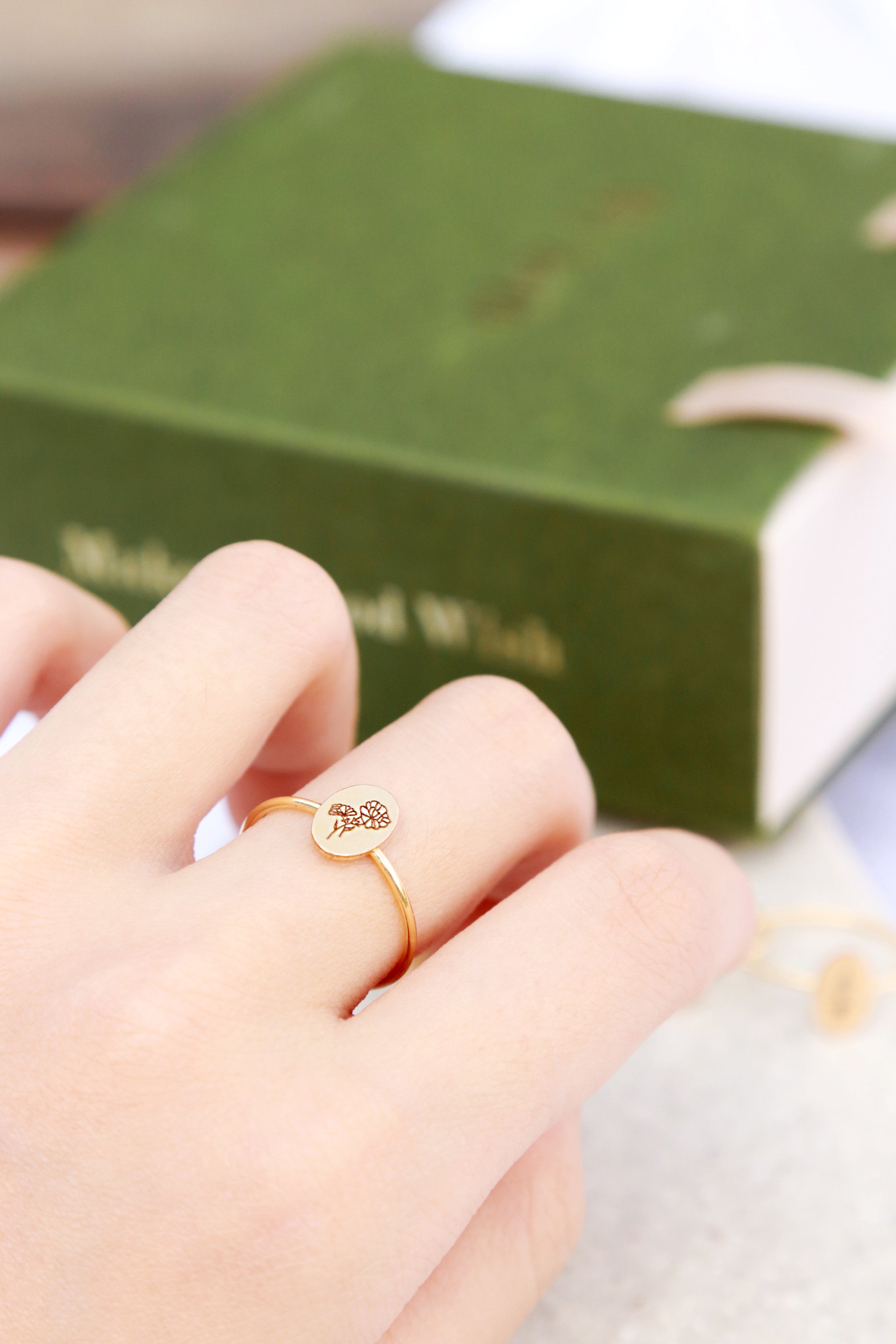DAINTY FLOWER RING