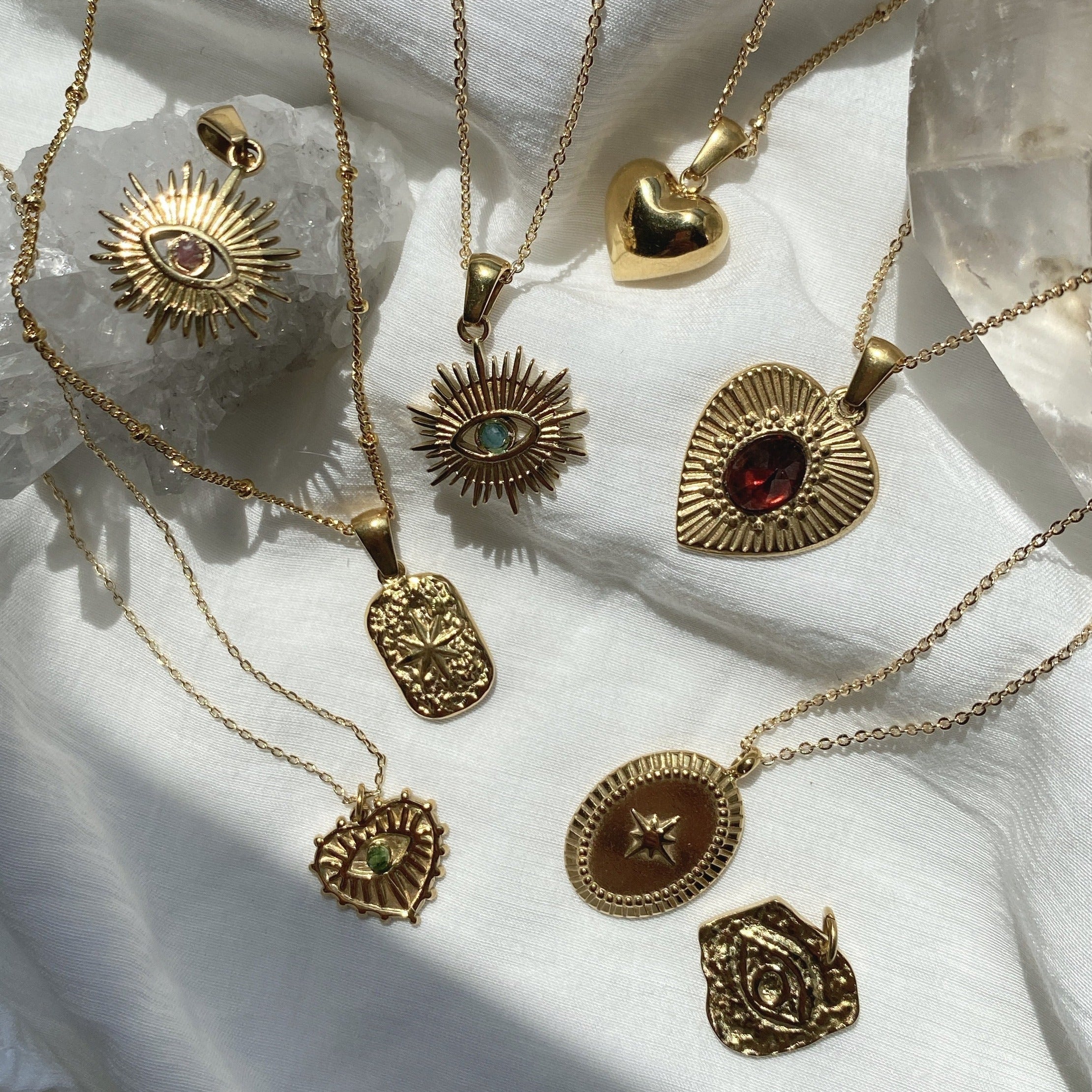 VINTAGE GLEAM NECKLACE