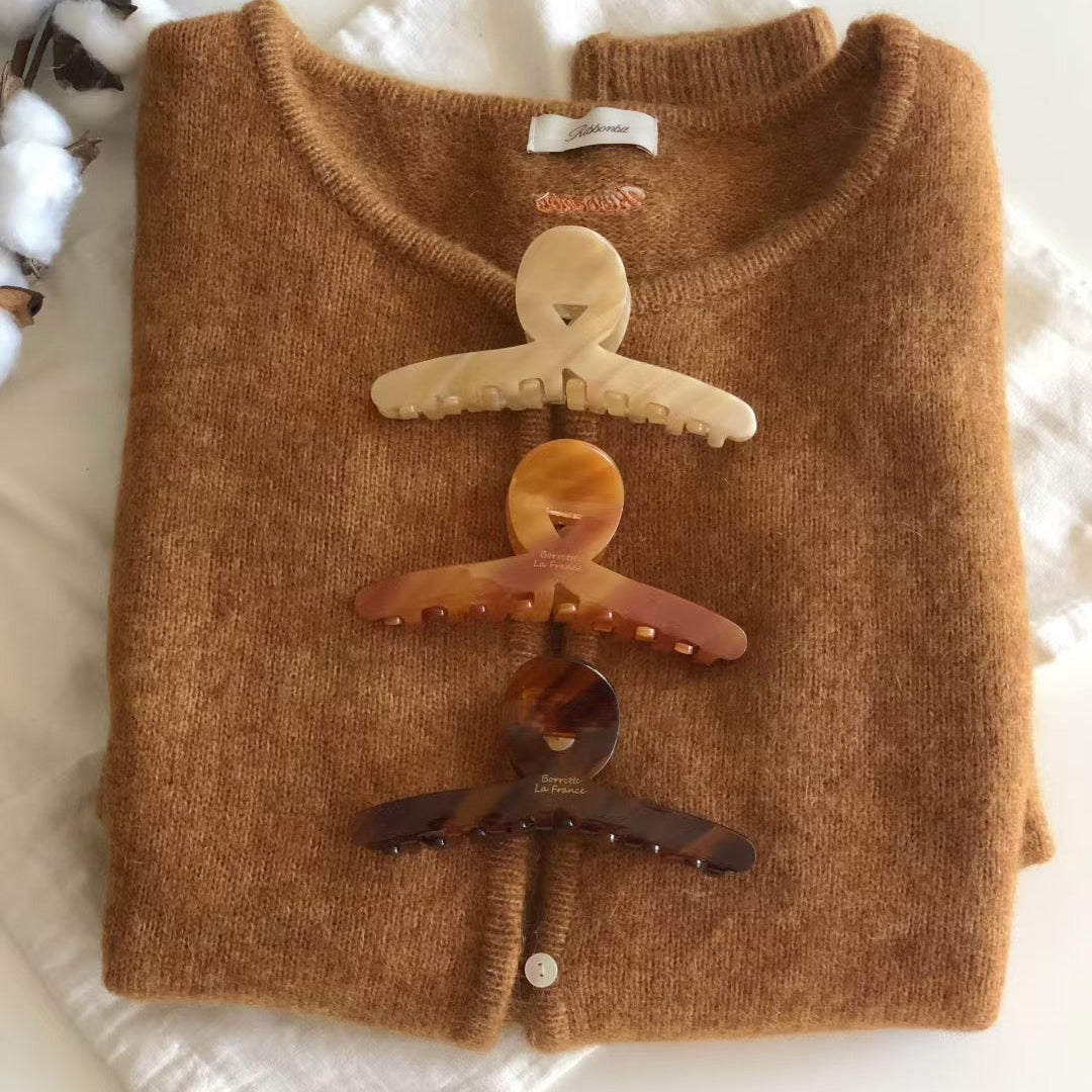 ChicStrands | France Lettering Hanger Hair Claws