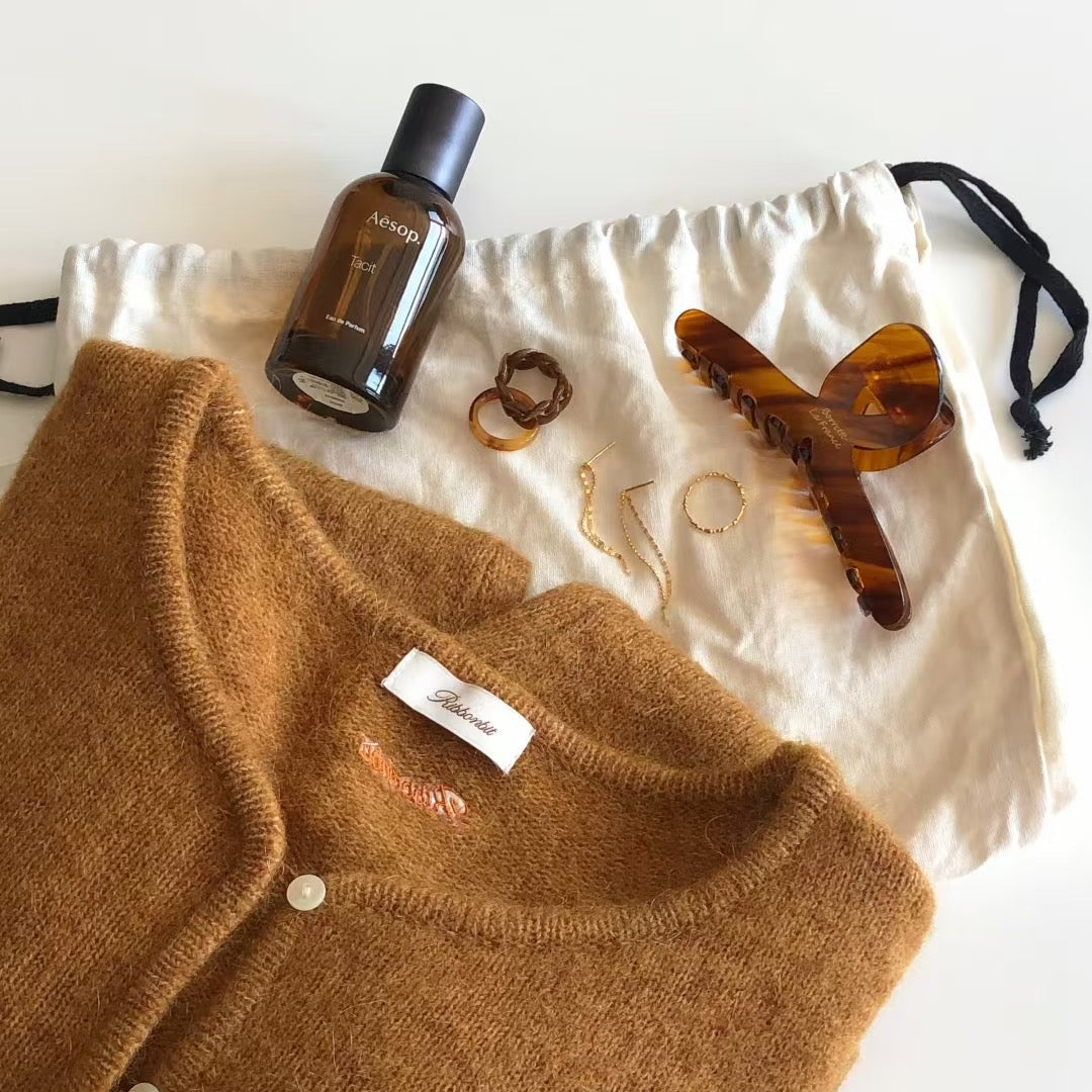 ChicStrands | France Lettering Hanger Hair Claws