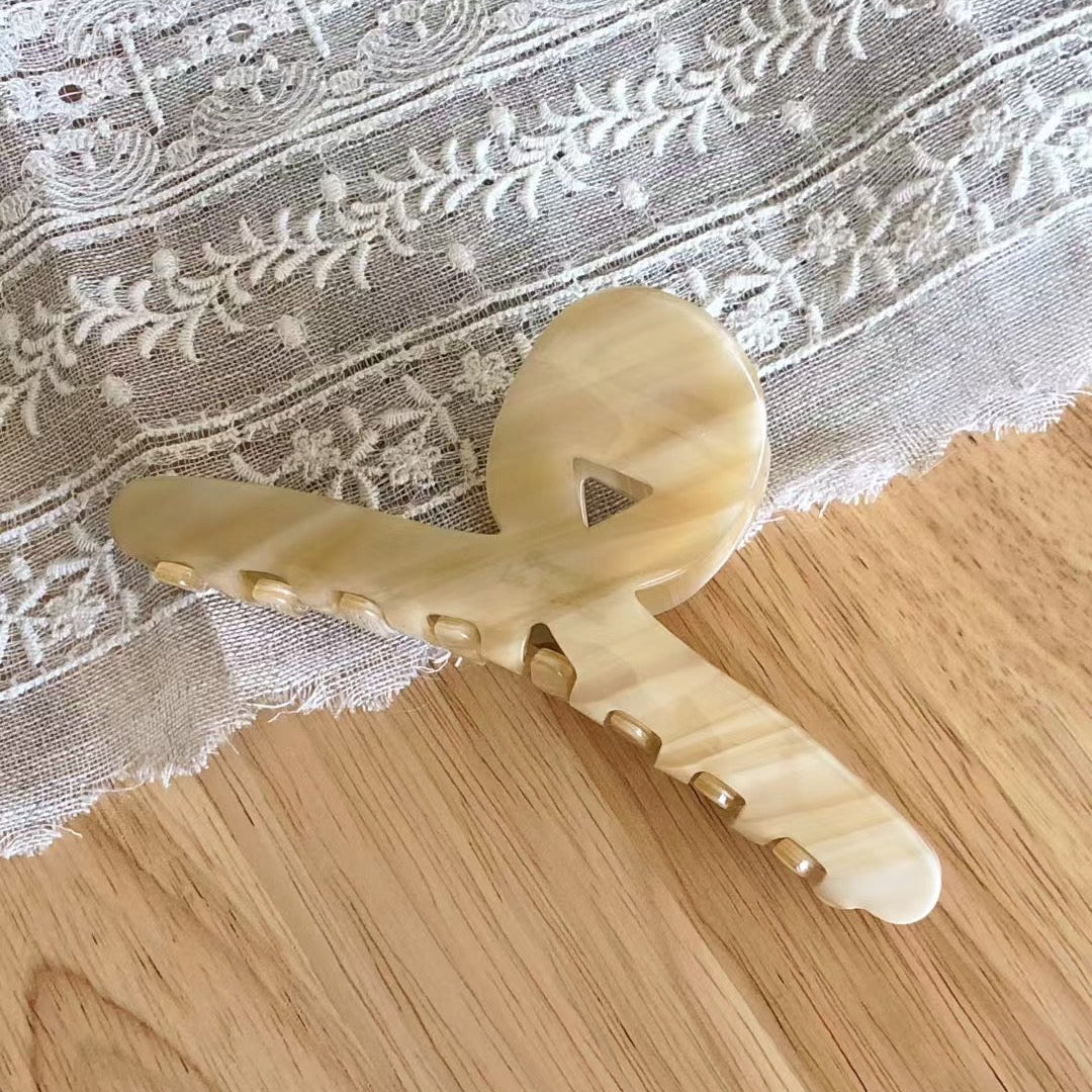 ChicStrands | France Lettering Hanger Hair Claws