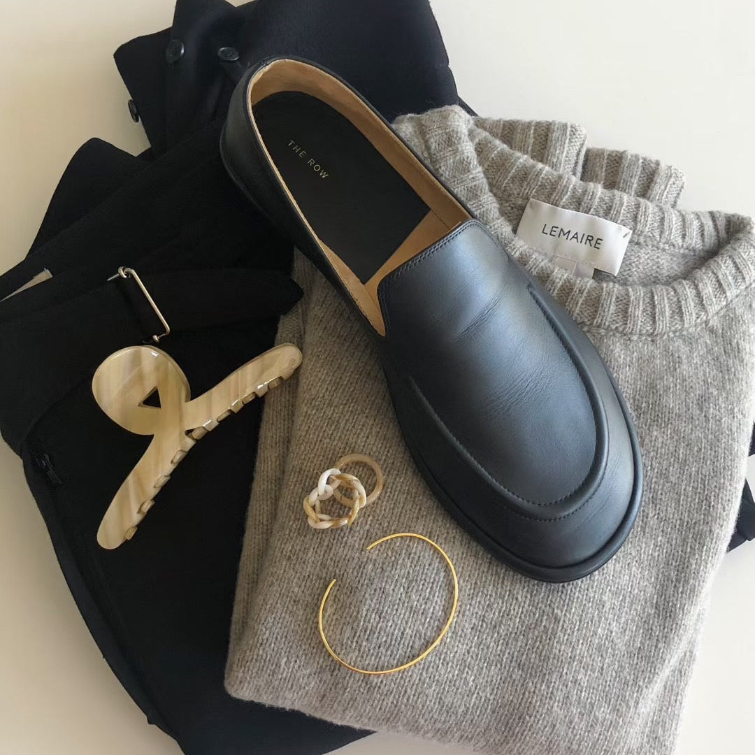 ChicStrands | France Lettering Hanger Hair Claws