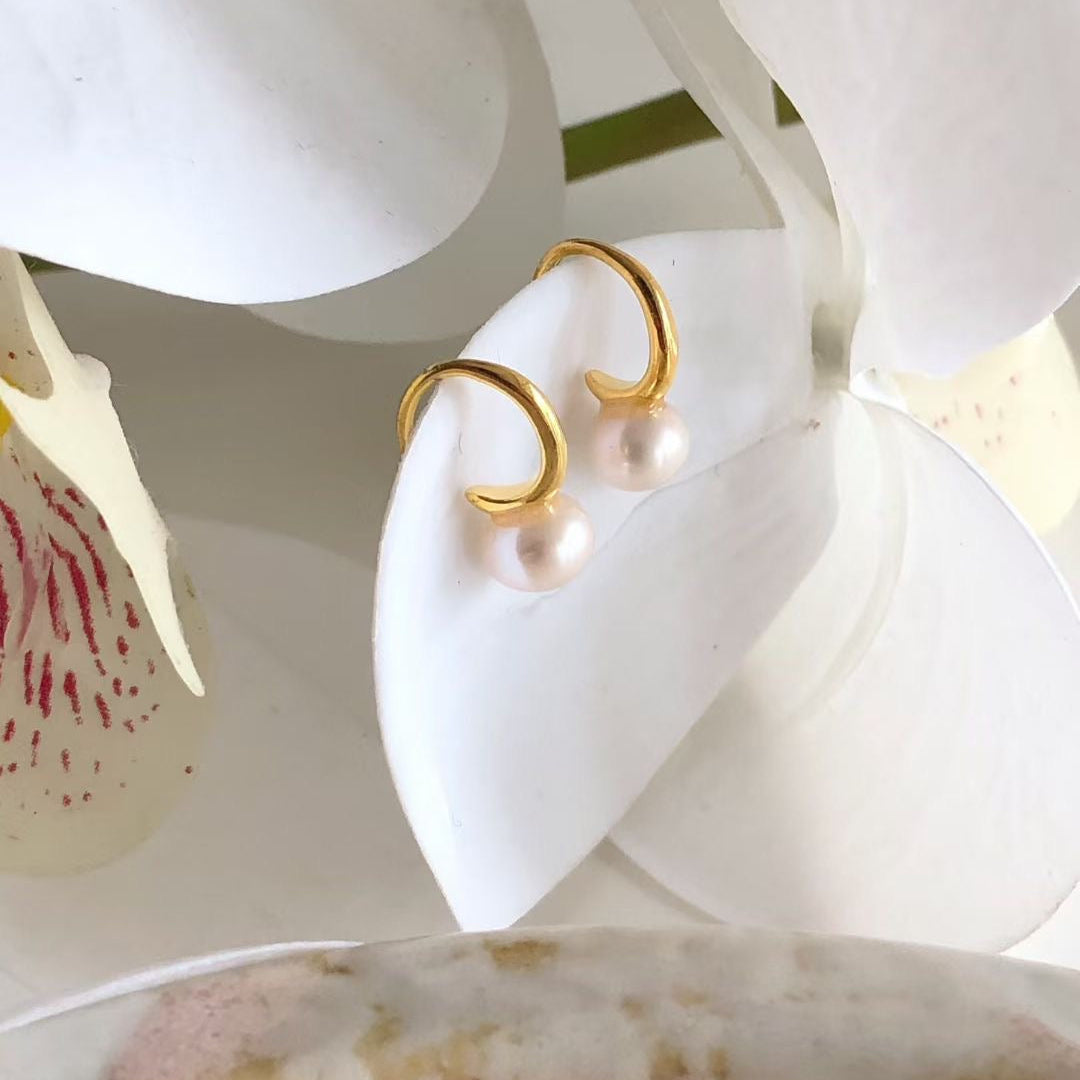 IKON  | 925Silver Freshwater Pearl Hook Earrings