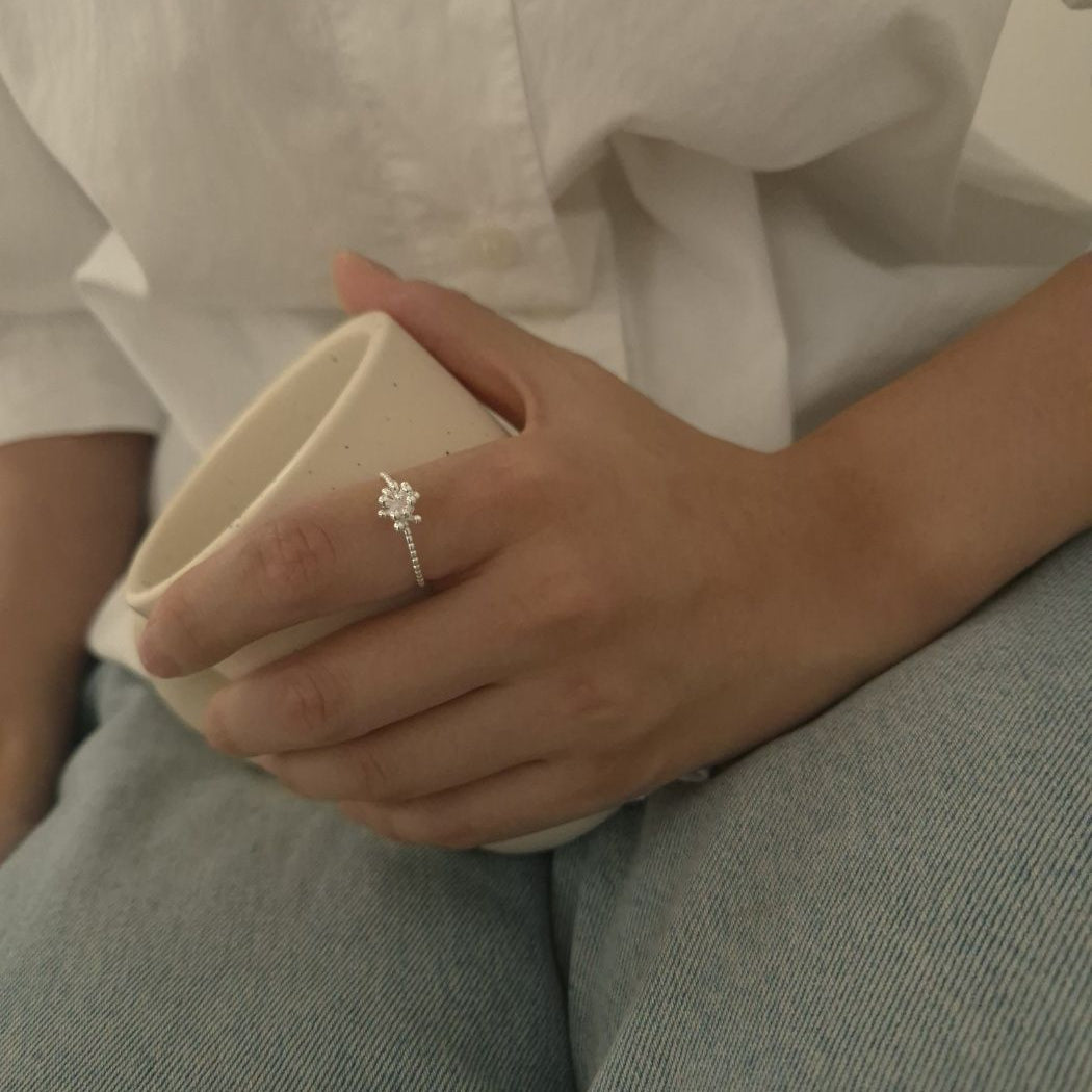 IKON | 925Silver Blossom Sparkle Ring