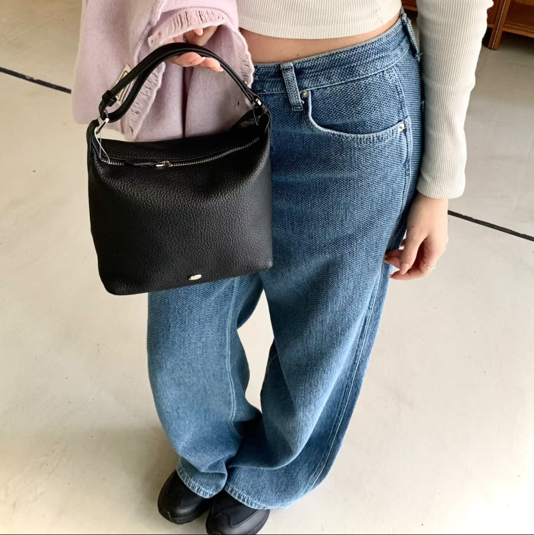 U Cloakroom | 優雅隨性牛皮半月包