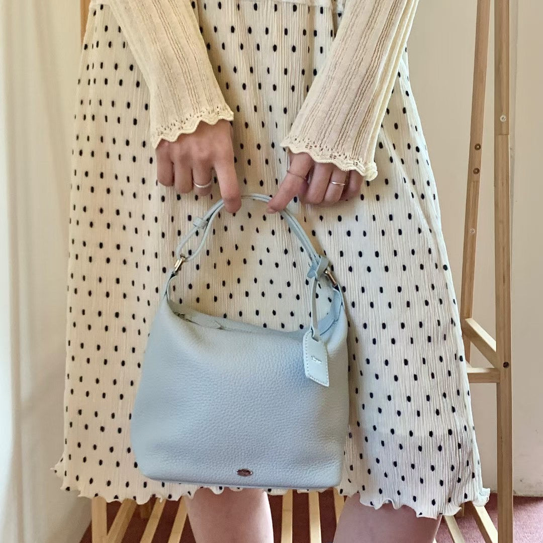 U Cloakroom | 優雅隨性牛皮半月包