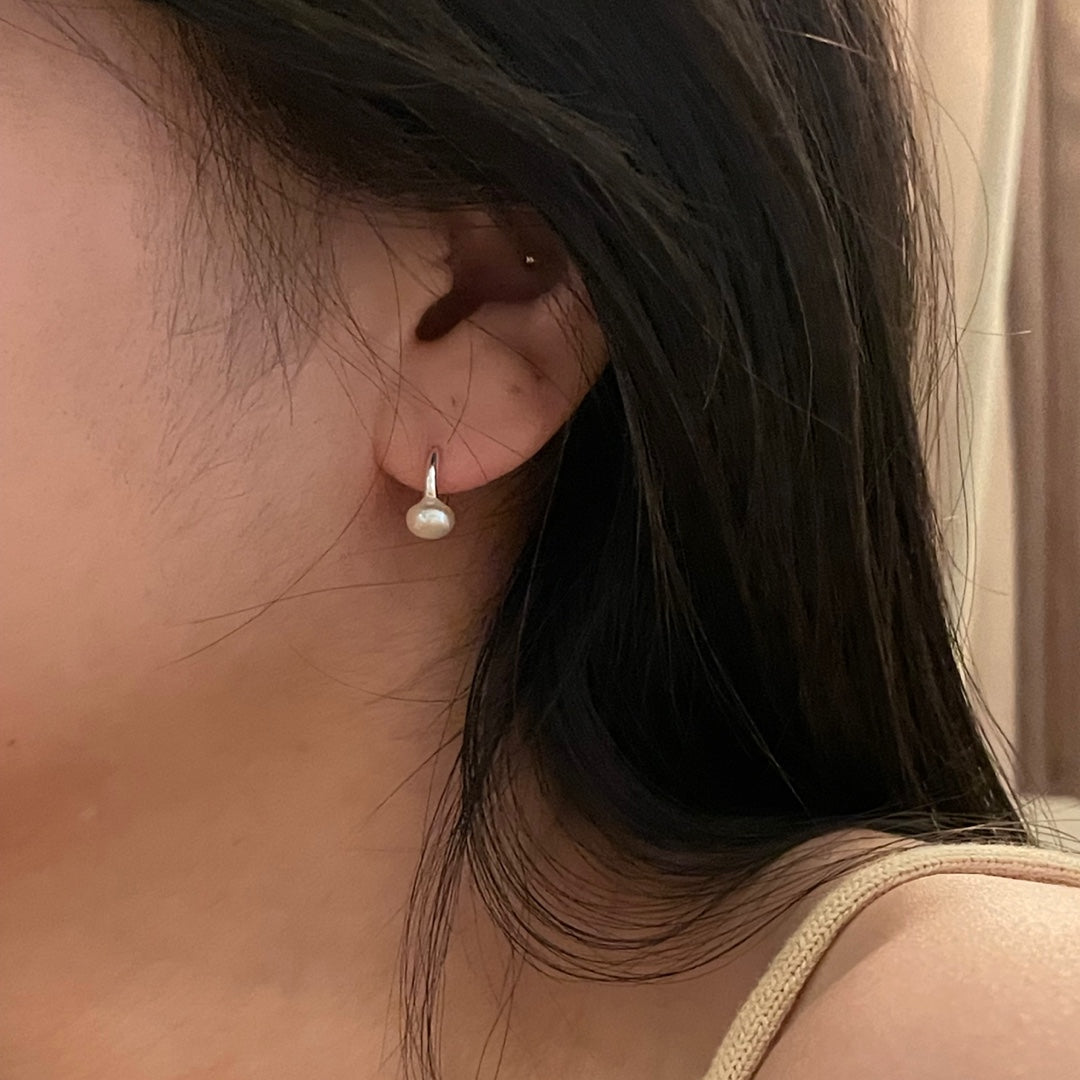 IKON  | 925Silver Freshwater Pearl Hook Earrings