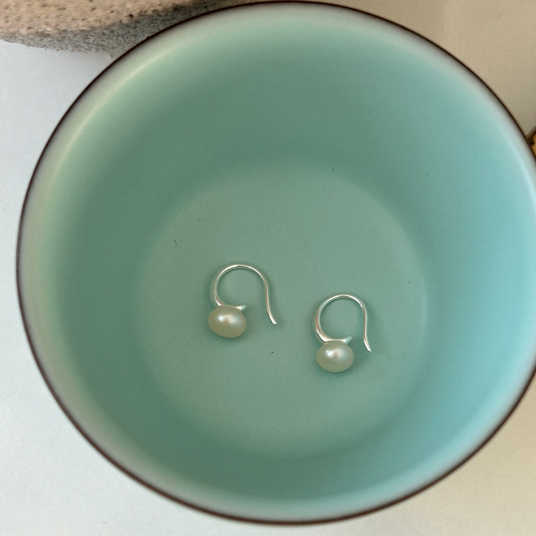 IKON  | 925Silver Freshwater Pearl Hook Earrings