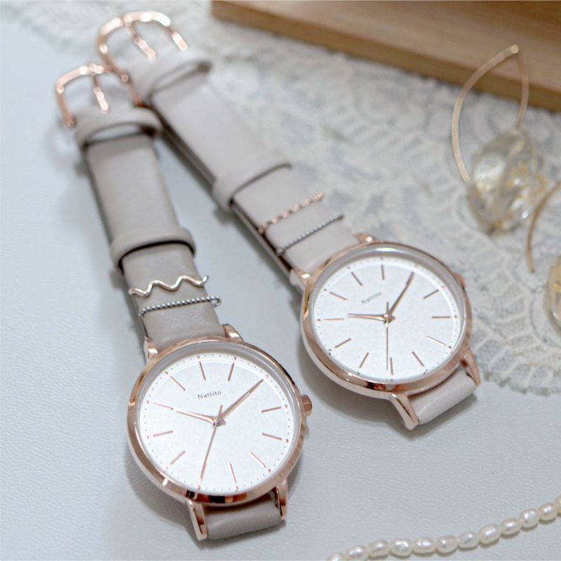 SIMPLE WATCH WITH CHARM